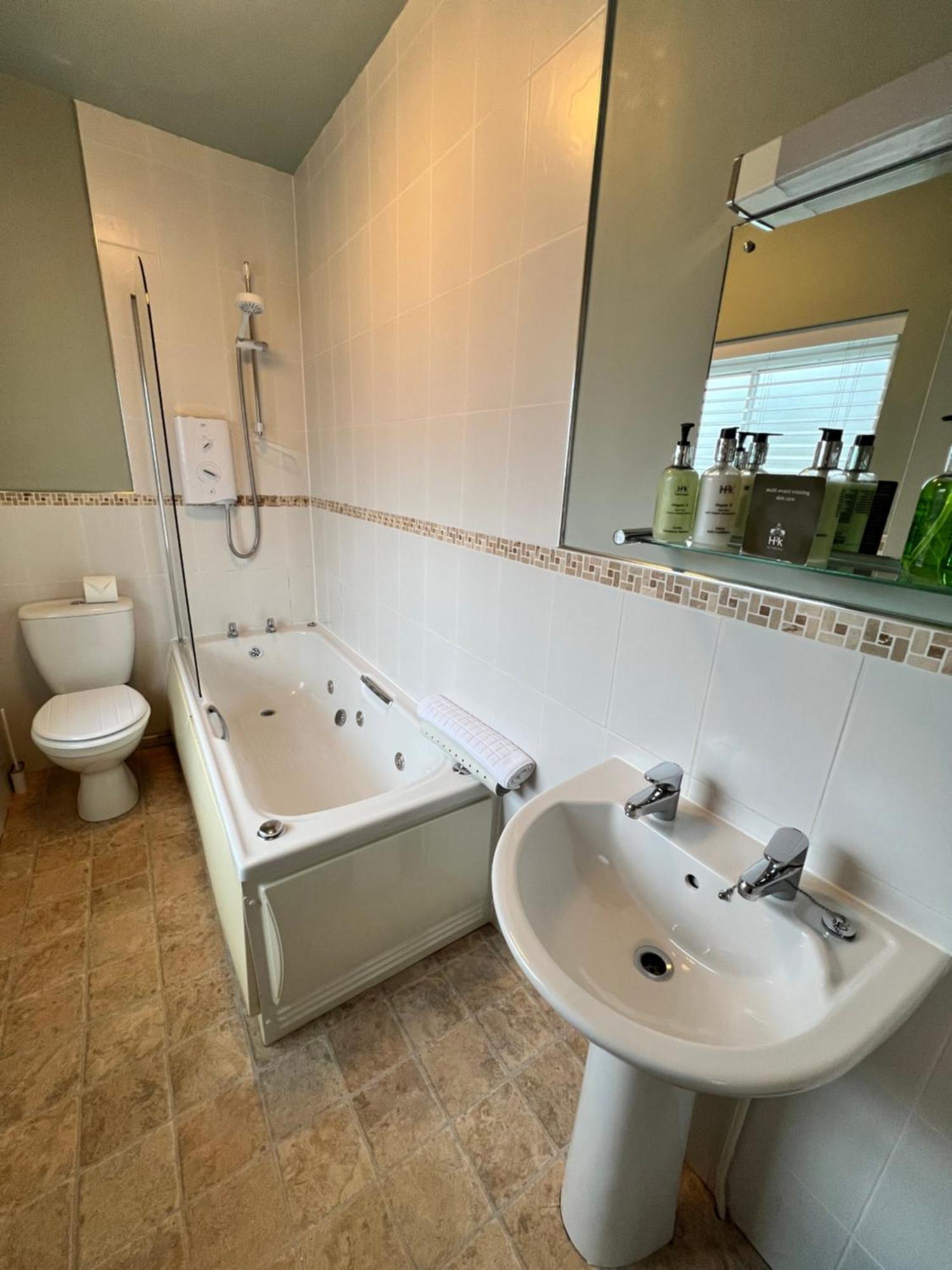 Devonshire Arms Inn Cracoe Екстер'єр фото