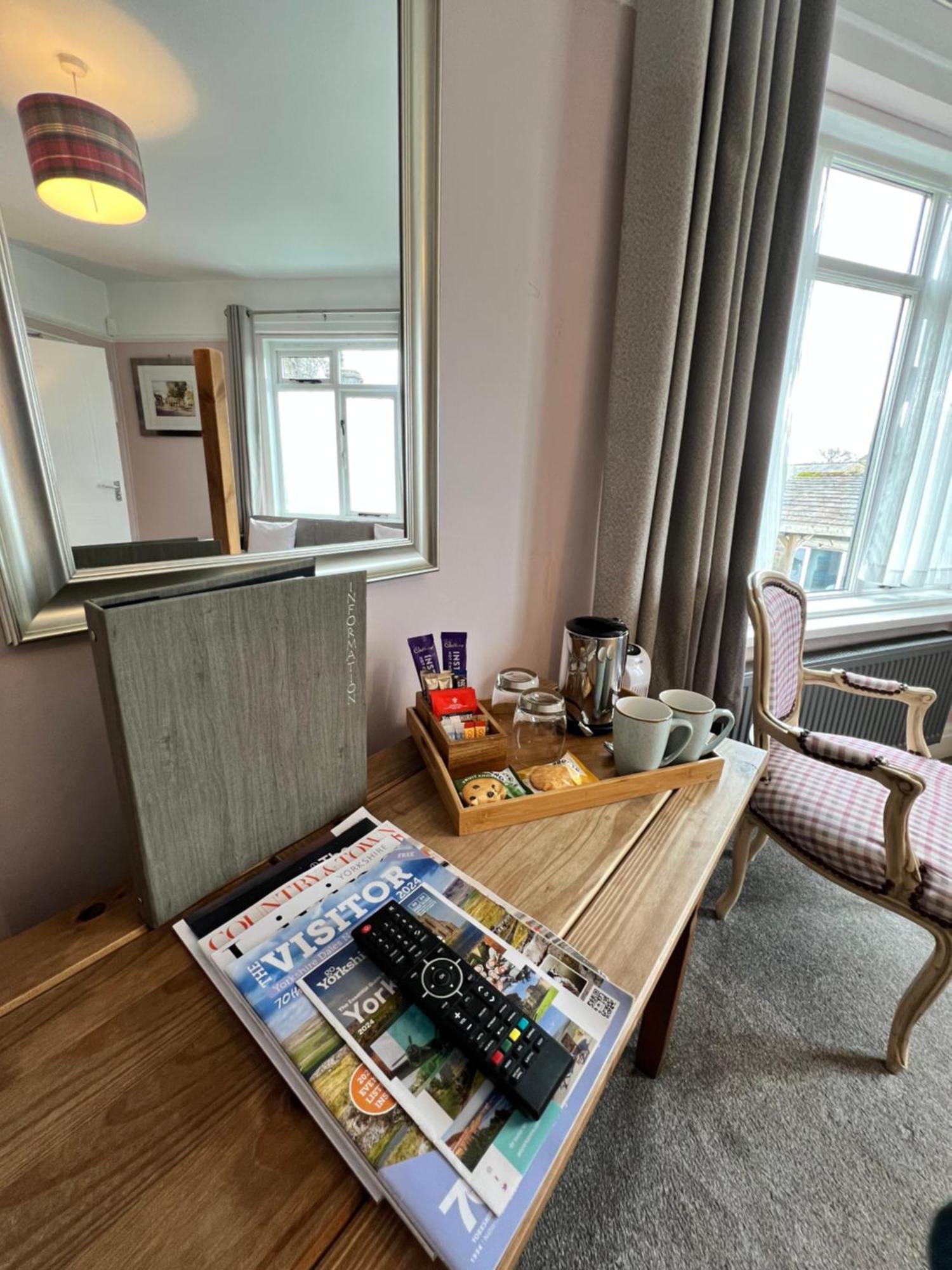 Devonshire Arms Inn Cracoe Екстер'єр фото